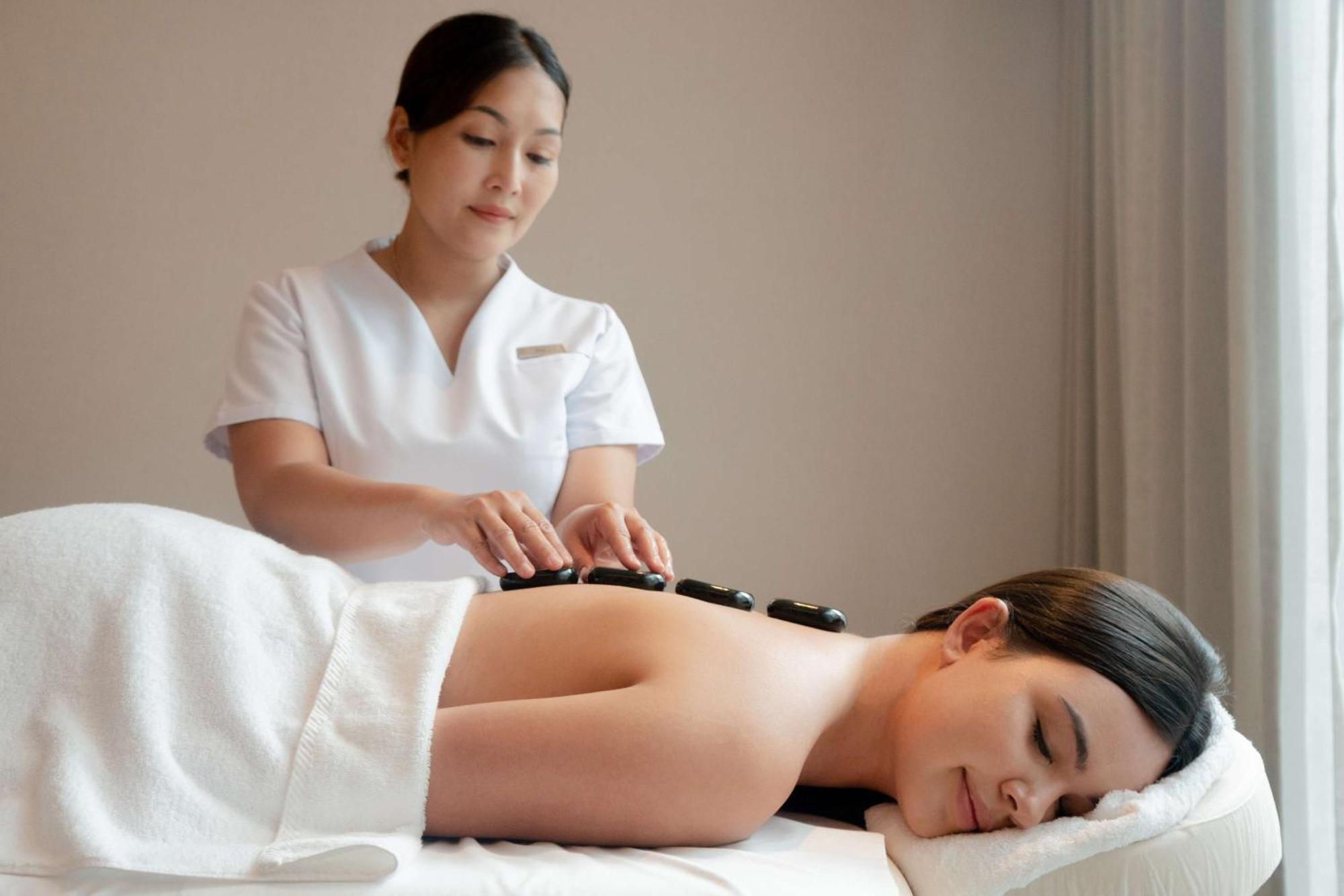 מלון 'צ'אוונג ביץ Hyatt Regency Koh Samui מראה חיצוני תמונה Hot stone massage