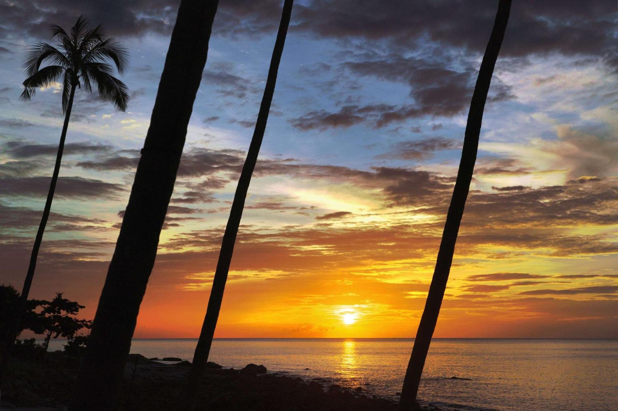מלון 'צ'אוונג ביץ Hyatt Regency Koh Samui מראה חיצוני תמונה Sunset at the beach